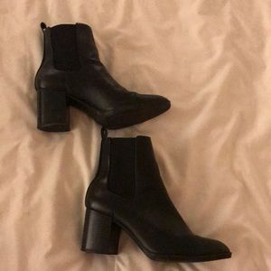 H&M heeled black Chelsea boots